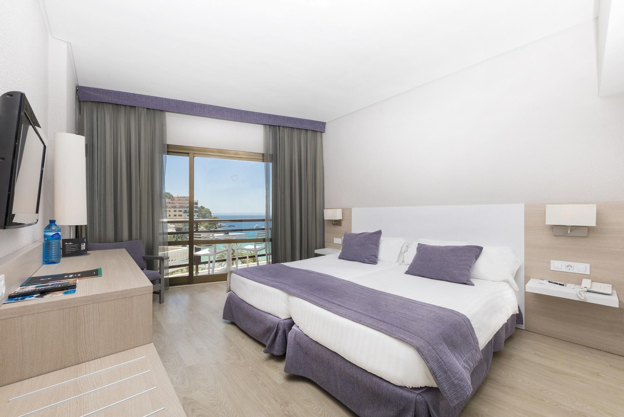 Hotel Be Live Adults Only Marivent Palma de Mallorca Exterior photo Room at the hotel